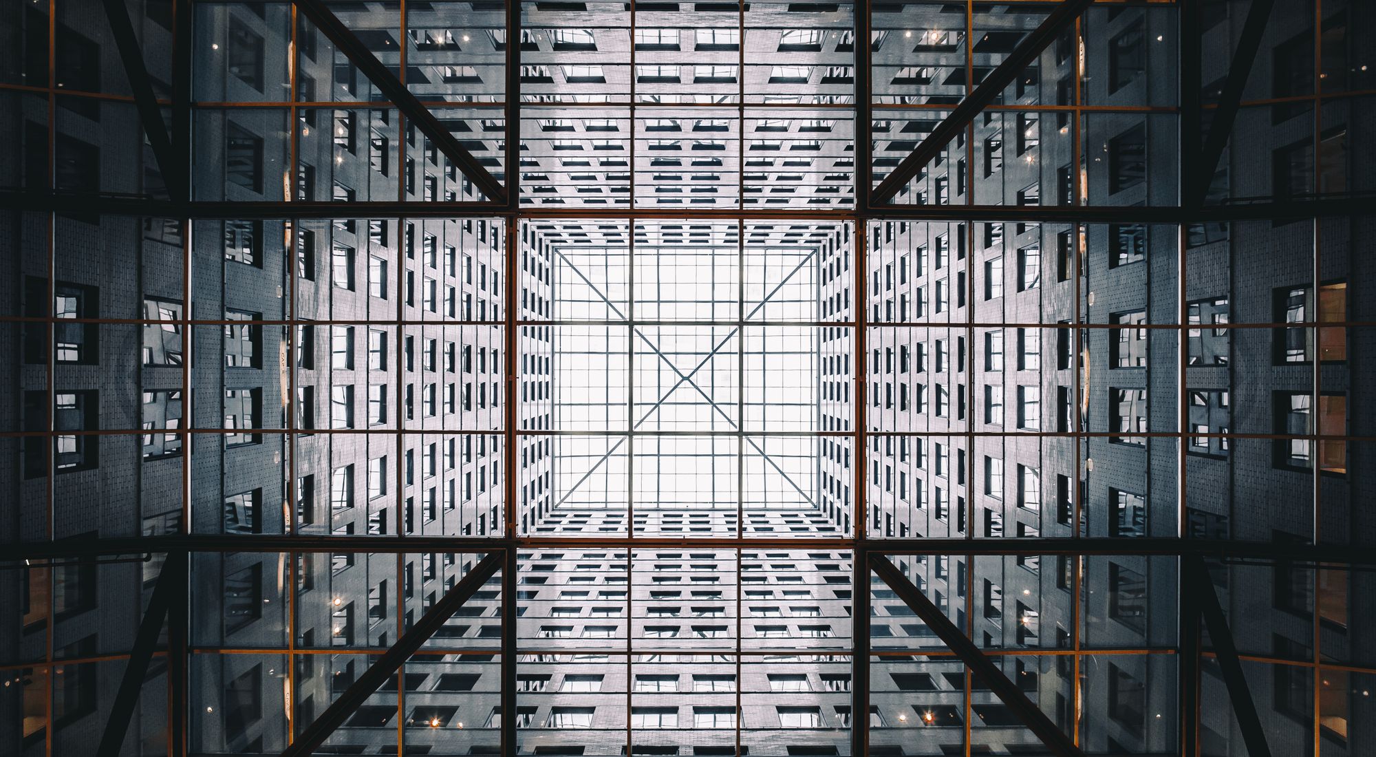 Moderne Immobilienarchitektur – Symbolbild für institutionelles Asset Management