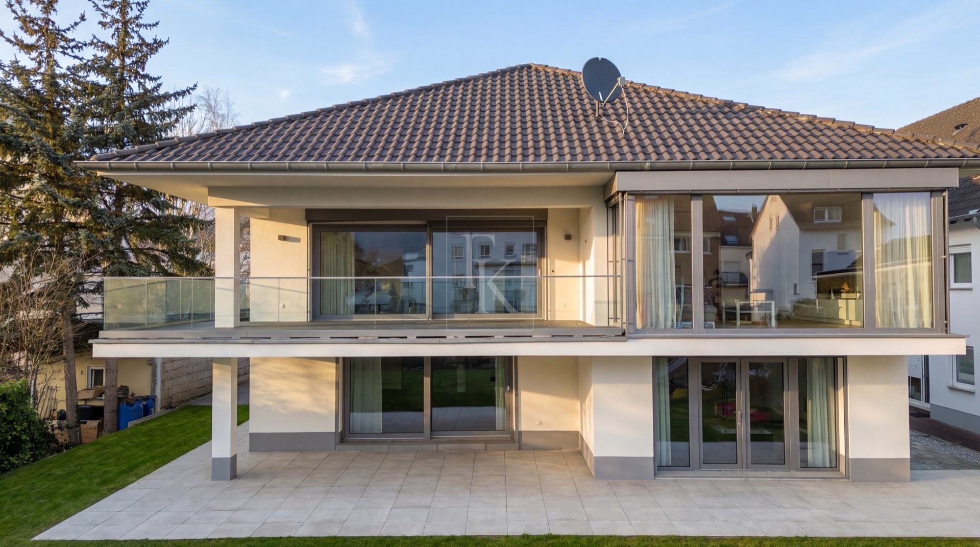 Exklusives Wohnhaus mit Südgarten & Einliegerwohnungen